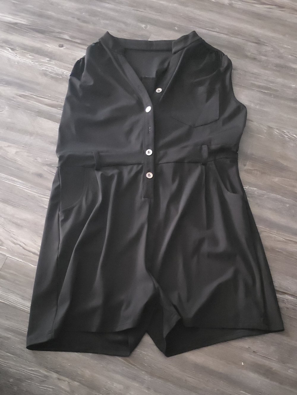 SHEIN Black Sleeveless Button-Front Romper